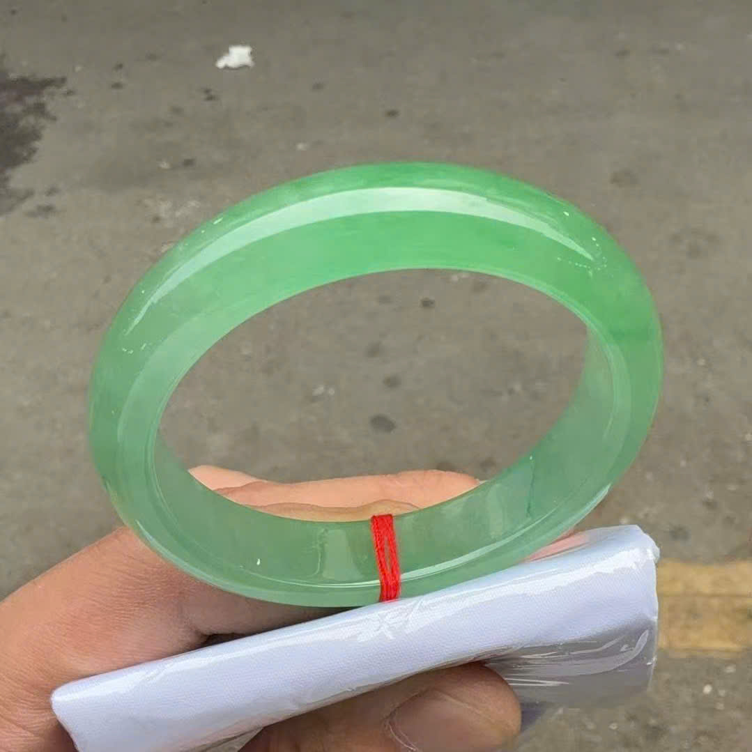 Vòng thạch anh tóc vàng cực phẩm Ngọc Quách Gia